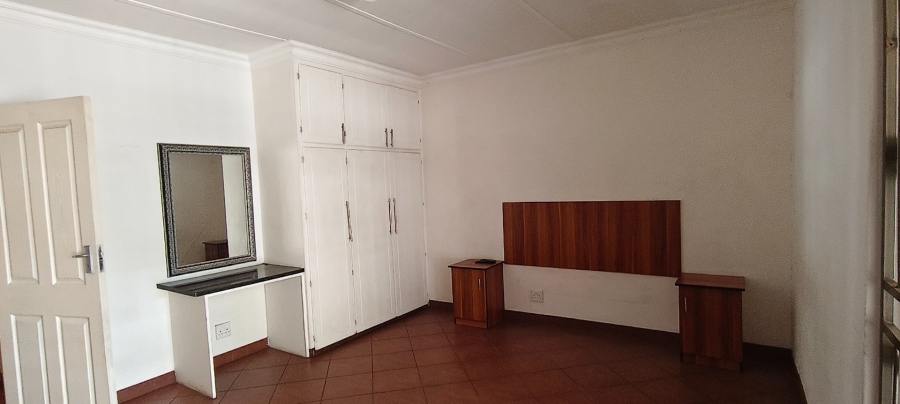 9 Bedroom Property for Sale in Generaal De Wet Free State